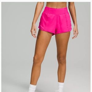 NWT Lululemon Hotty Hot HR 2.5” in Hot pink